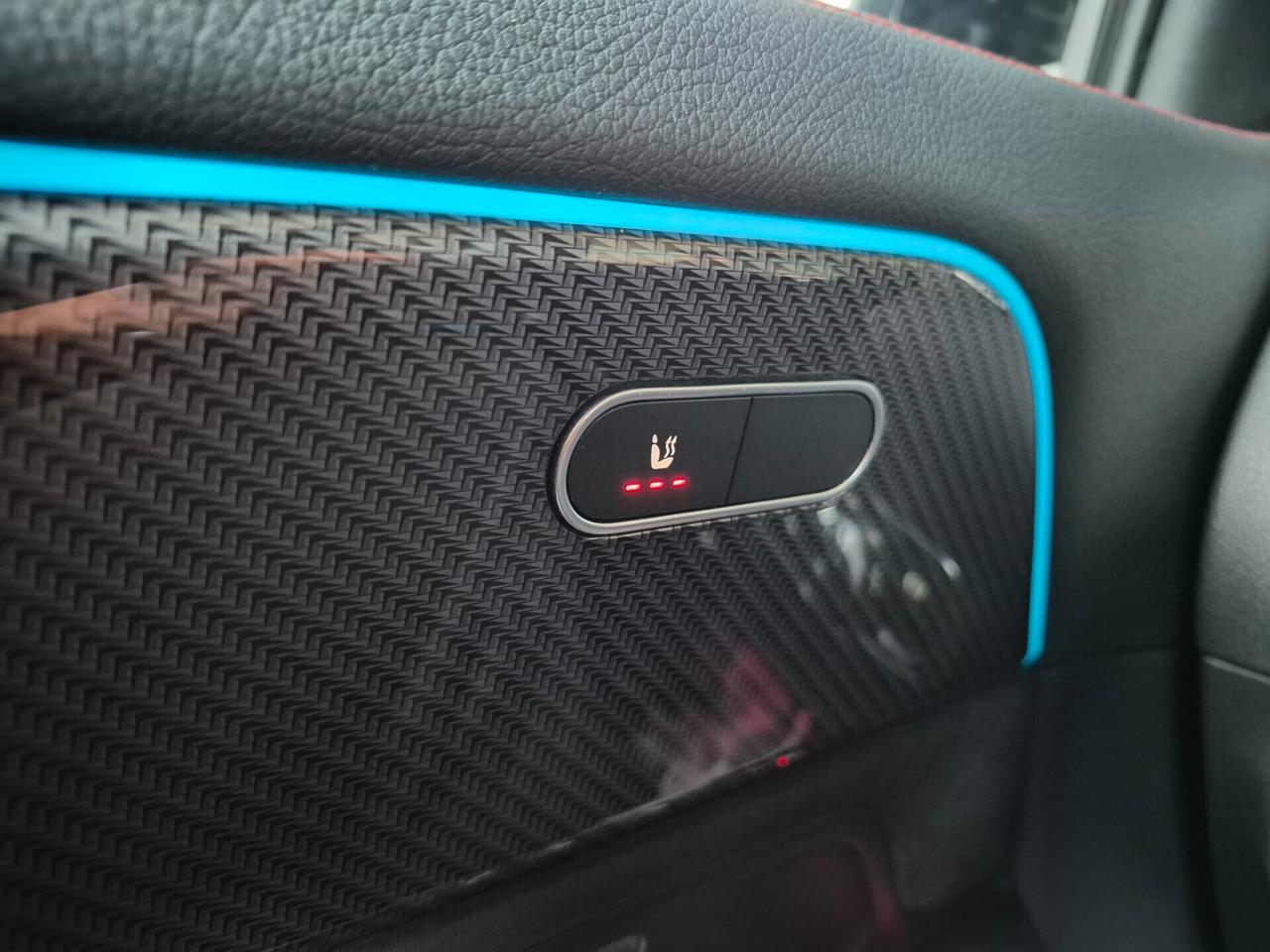 Mercedes-benz GLA 200 d AMG Line 8G-DCT LUCI AMBIENTE KEYLESS LED NAVI