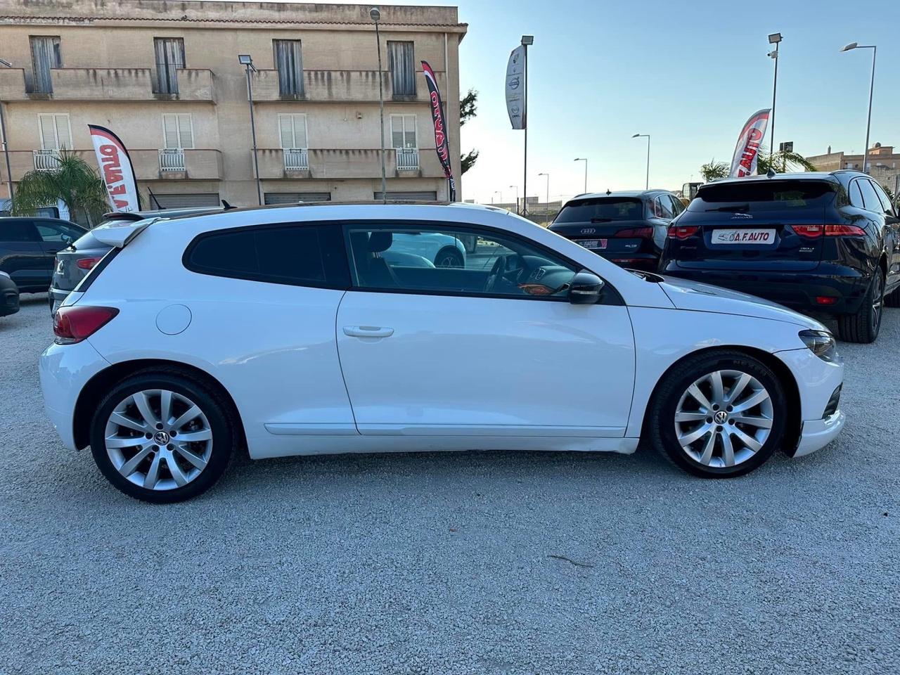 Volkswagen Scirocco 2.0 TDI 140CV DPF