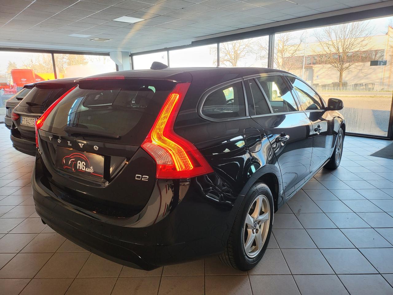 Volvo V60 D2 1.6 Powershift Kinetic