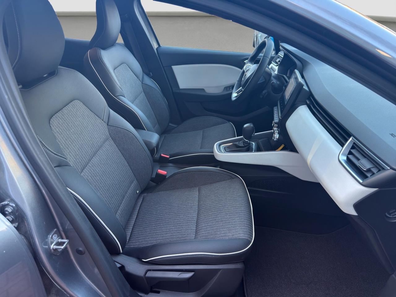 Renault Clio Full Hybrid E-Tech 145 CV 5 porte Techno