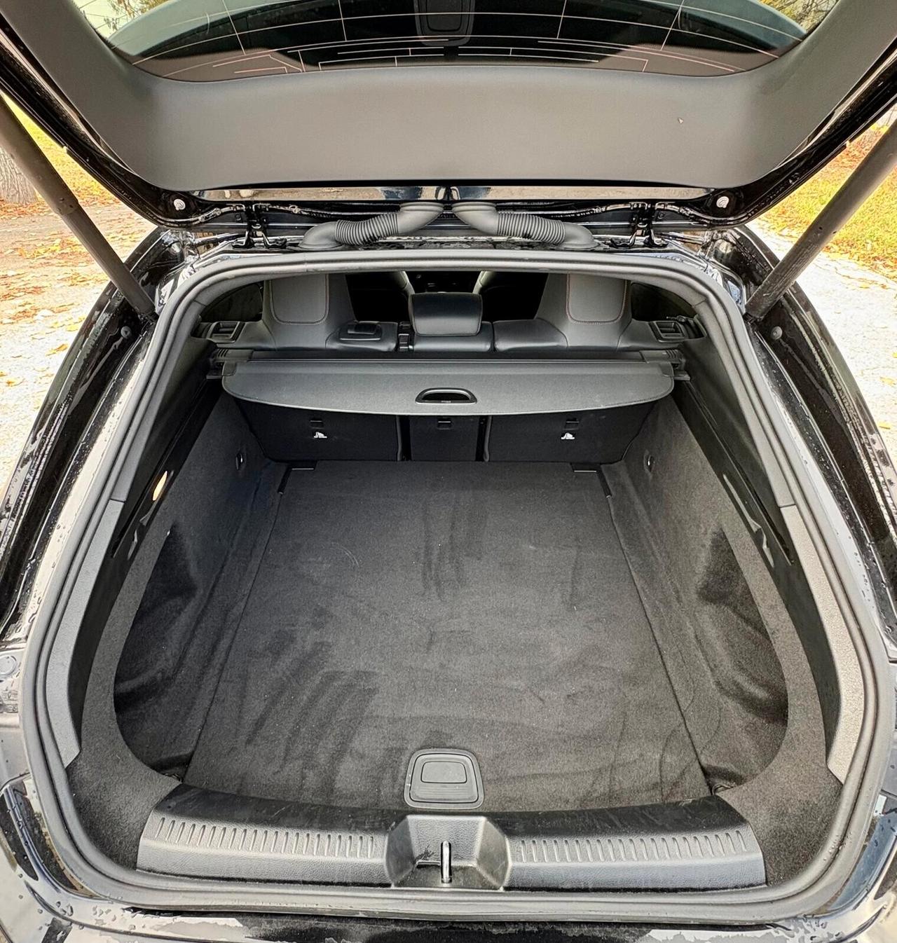 Mercedes-benz CLA 180 Automatic Shooting Brake AMG Line Premium