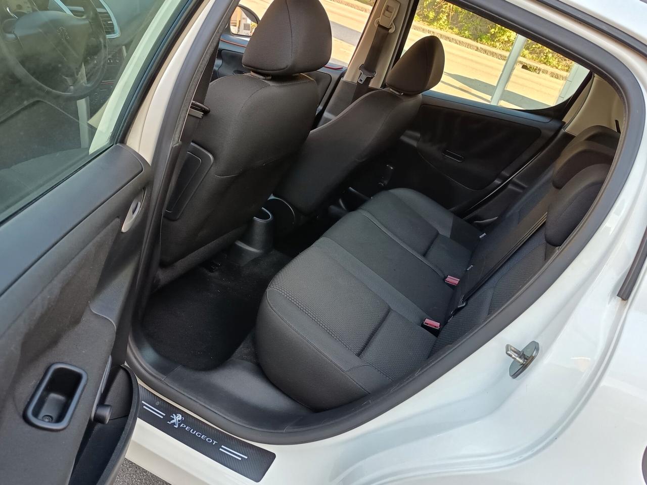 Peugeot 207 1.4 8V 75CV 5p. Energie