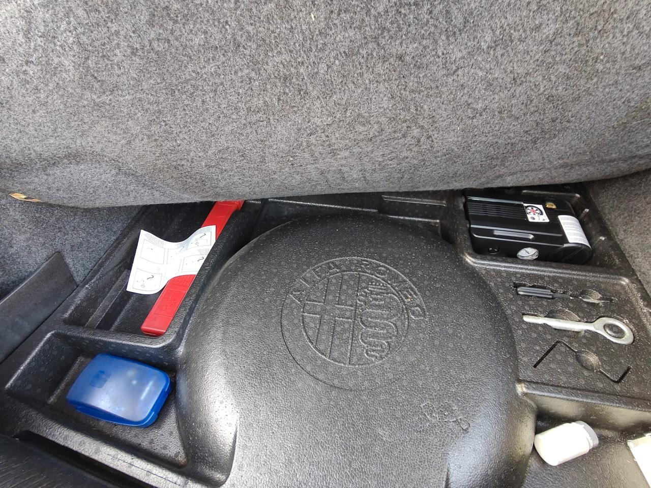 Alfa Romeo Giulietta 1.4 Turbo 120 CV BENZINA\ GPL CON SCADENZA 2032, OK NEOPATENTATI.