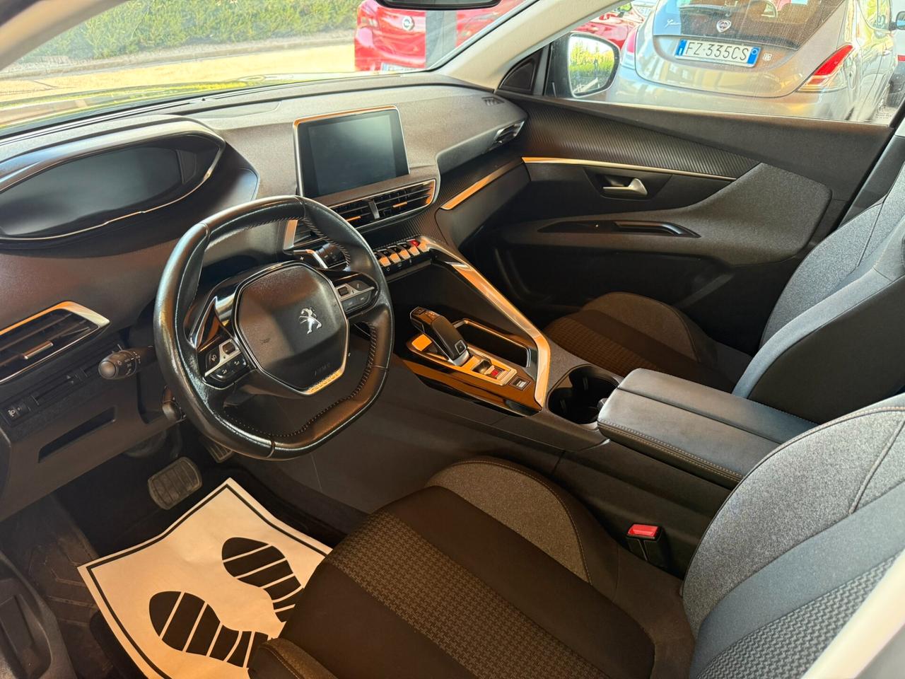 Peugeot 3008 BlueHDi 130 S&S Business