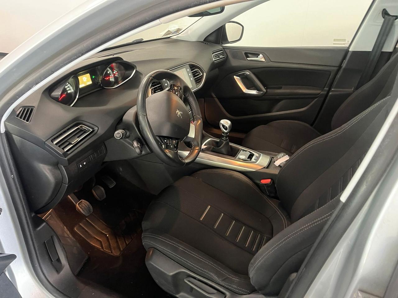 Peugeot 308 PureTech Turbo 130 S&S Allure