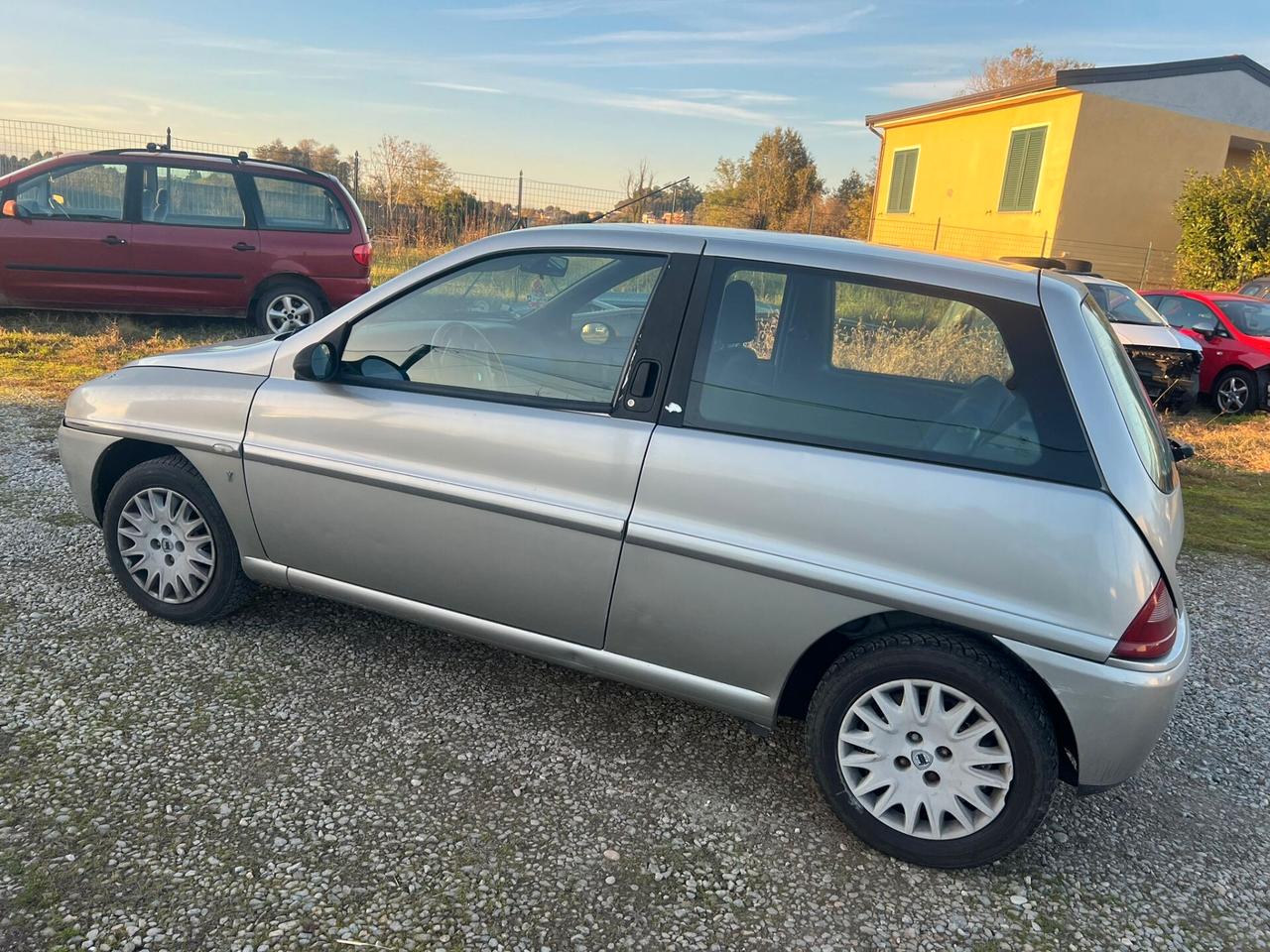 Lancia Y 1.2i 16V cat LX