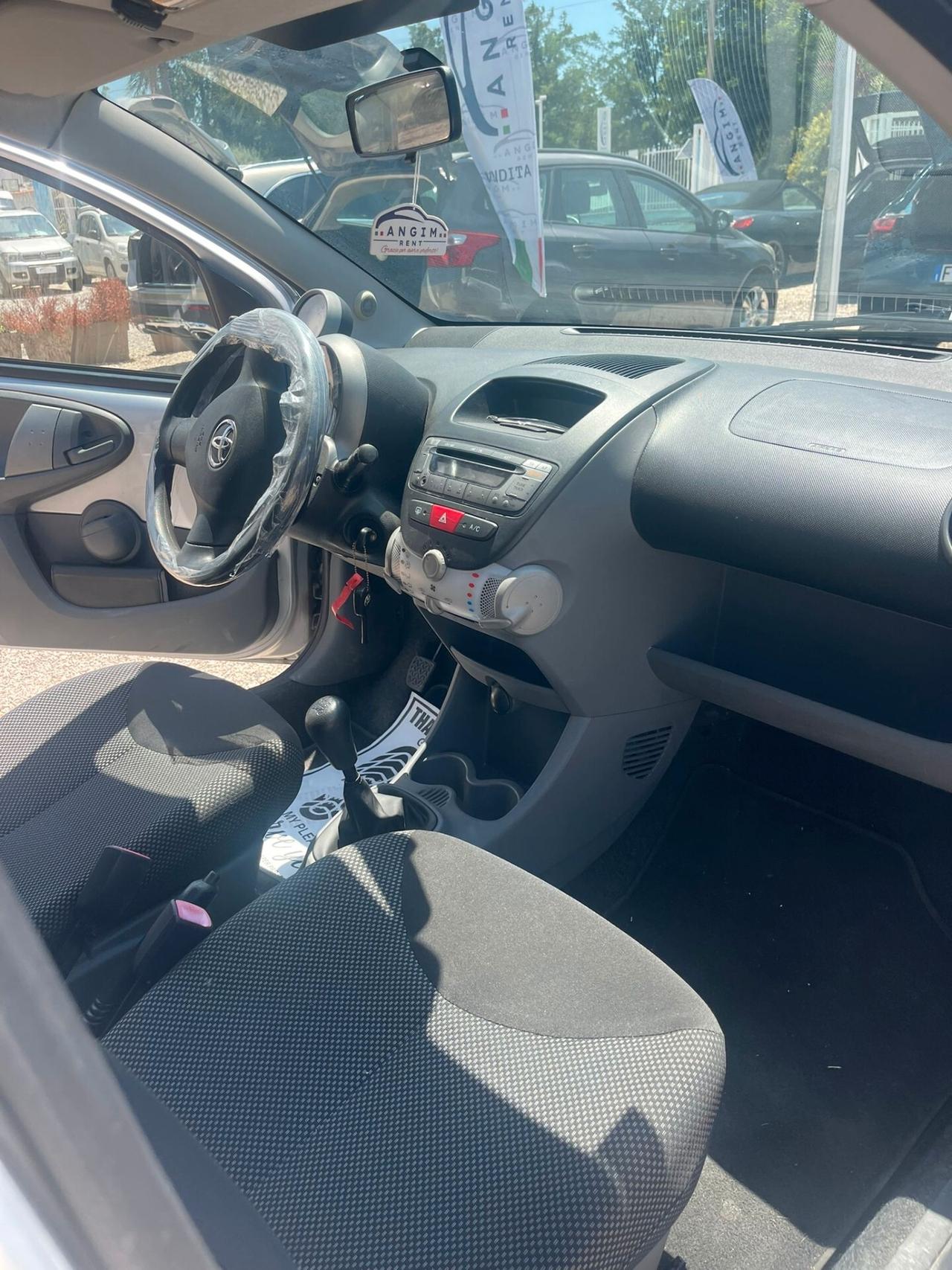 Toyota Aygo 1.0 12V VVT-i 5 porte Sol
