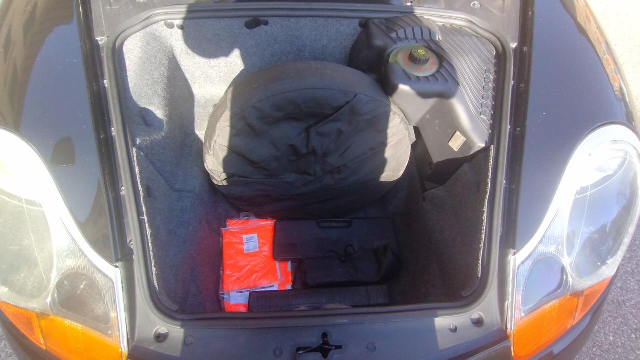 Porsche Boxster 2.5i 24V cat