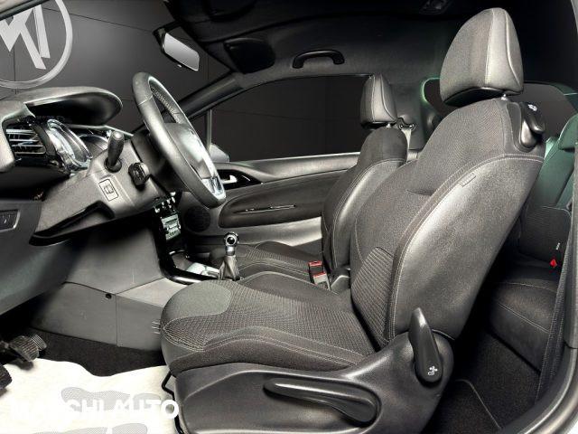 DS AUTOMOBILES DS 3 1.4 HDi 70 Chic