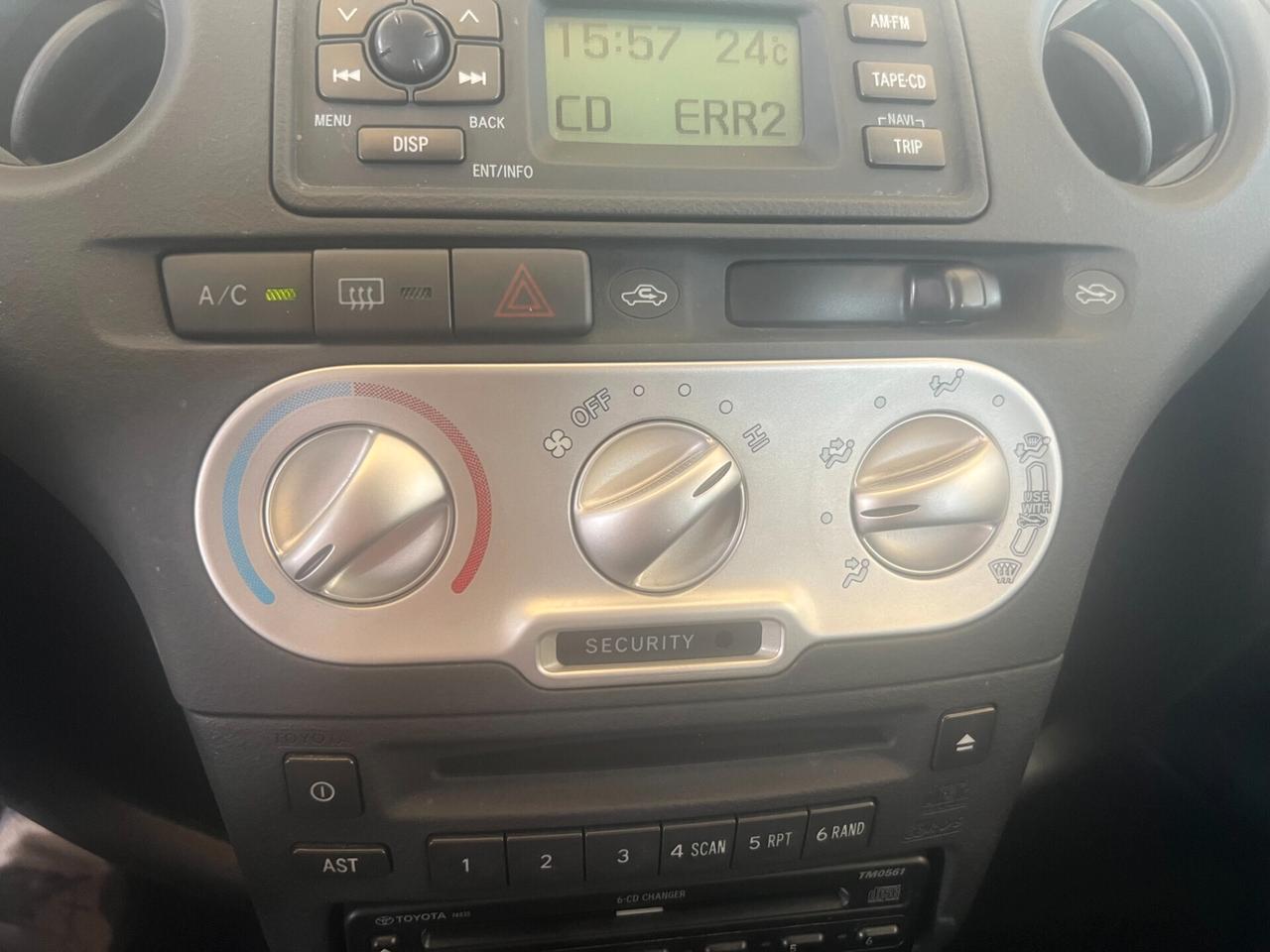 Toyota Yaris 1.4 tdi D-4D cat 5 porte Sol UNICA PROPRIETARIA KM 104.281