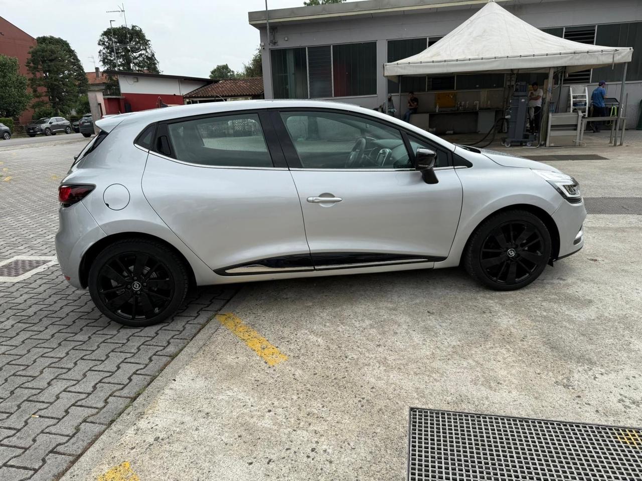 Renault Clio 5 porte Moschino 23200km neopatentati
