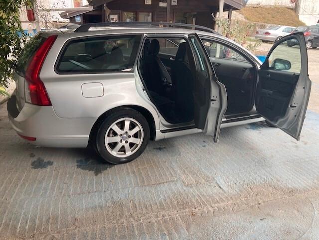 Volvo V50 D2 POLAR