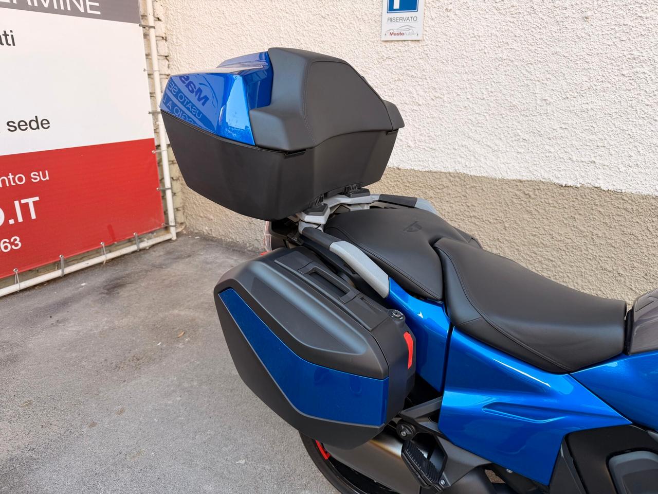 Bmw R 1300 RT Tour Full-Optional - Tua da 478,00 €
