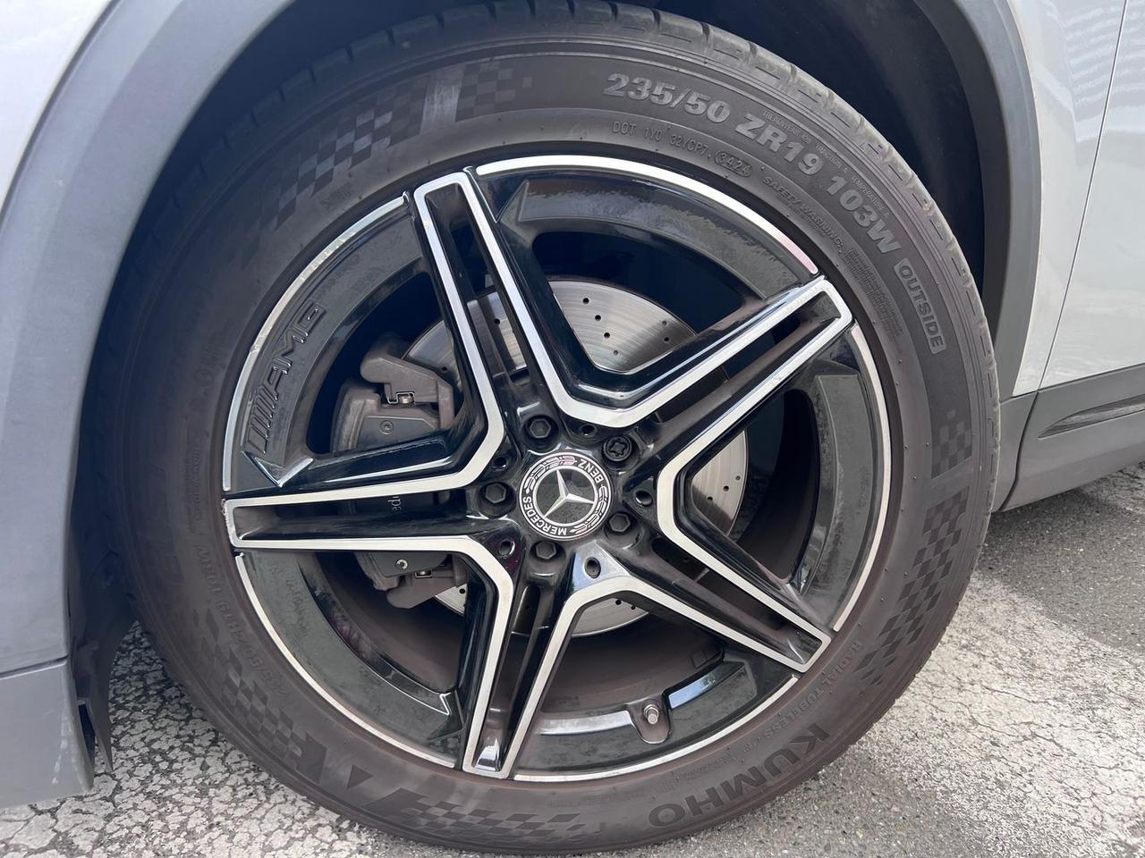 Mercedes-Benz GLA 200 Premium 200D *NIGHT PACK* #5914