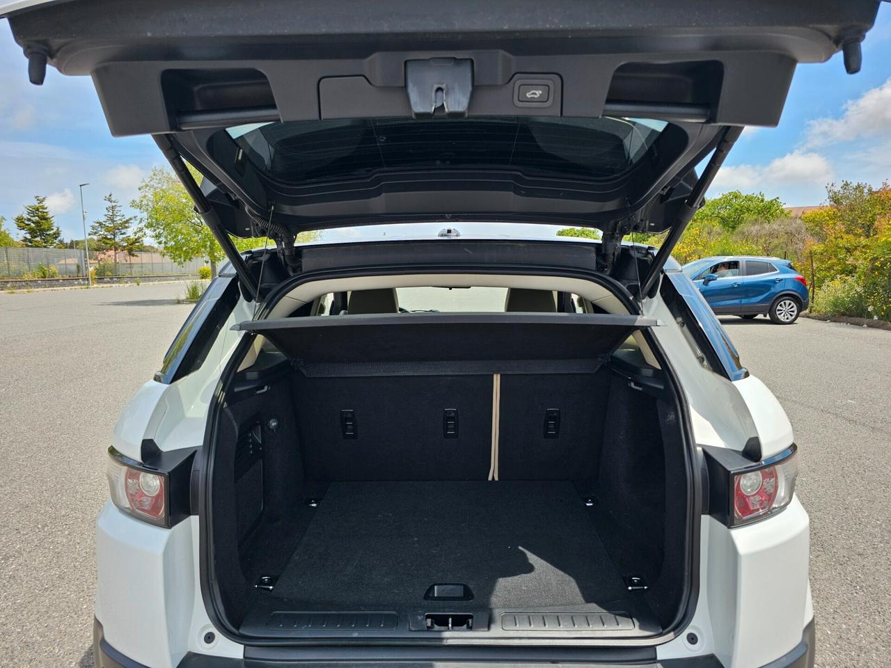 Land Rover Range Rover Evoque Prestige2.2 TD4 150cv gancio traino