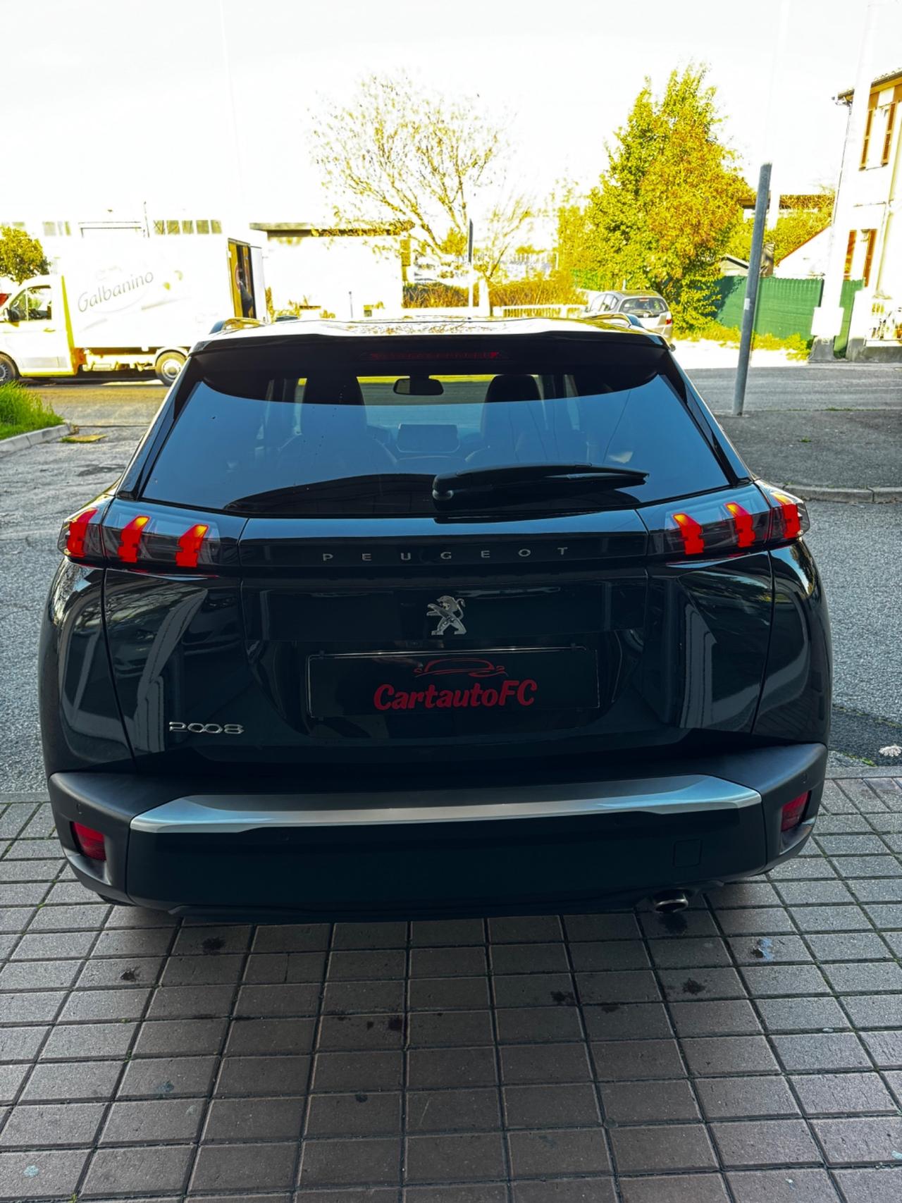 Peugeot 2008 BlueHDi 130 S&S EAT8 GT