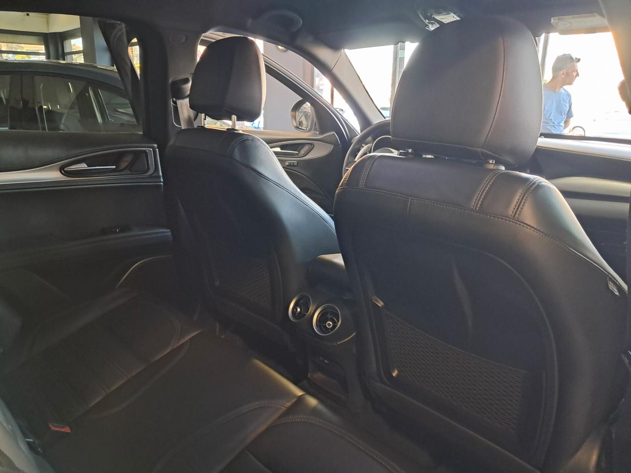 Alfa Romeo Stelvio 2.0 Turbo 280 cv AT8 Q4 Super