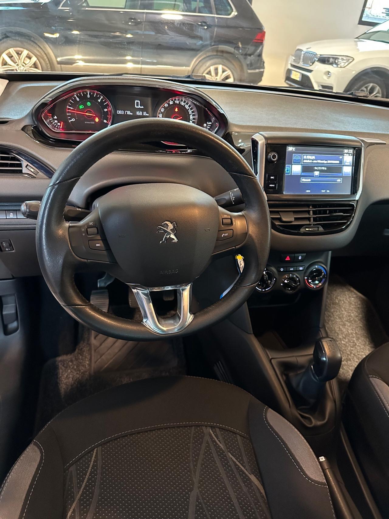 Peugeot 208 1.4 HDi 68 CV 5 porte Allure