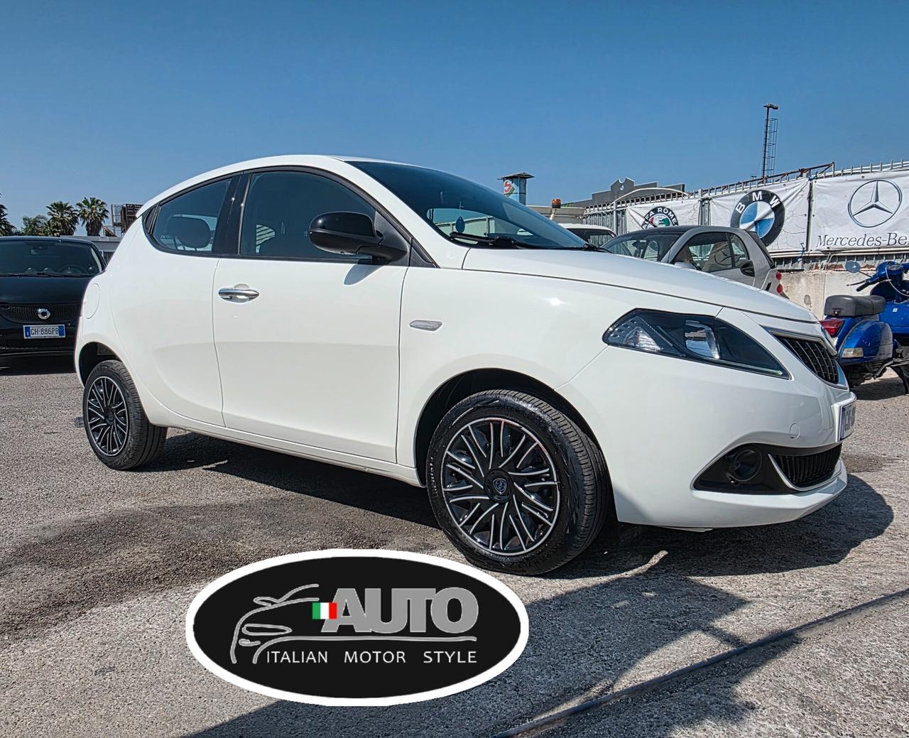 Lancia Ypsilon 1.0 FireFly 5 porte S&S Hybrid Ecochic A. Ferretti