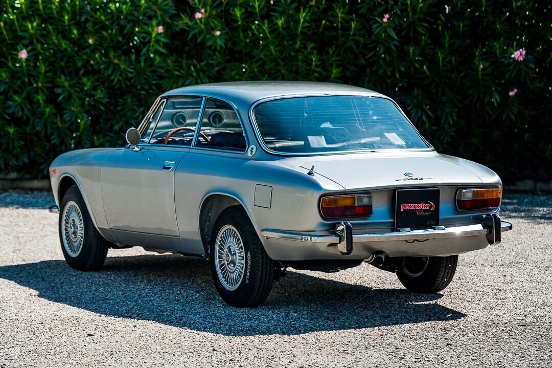 Alfa Romeo 2000 GT Veloce