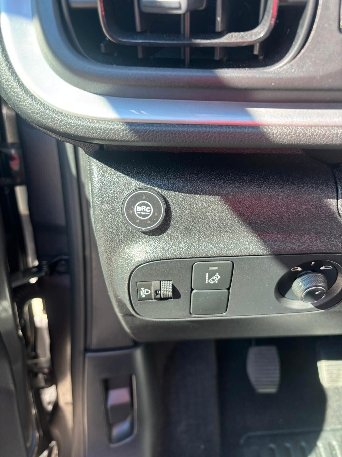 Citroen C3 1.2 PureTech 82 Shine Gpl