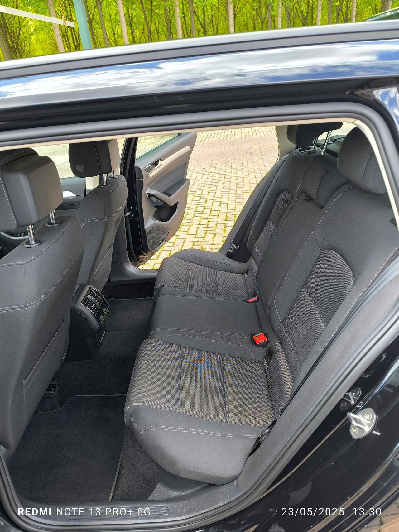 Volkswagen Passat Variant 2.0 TDI DSG Business BlueMotion Tech