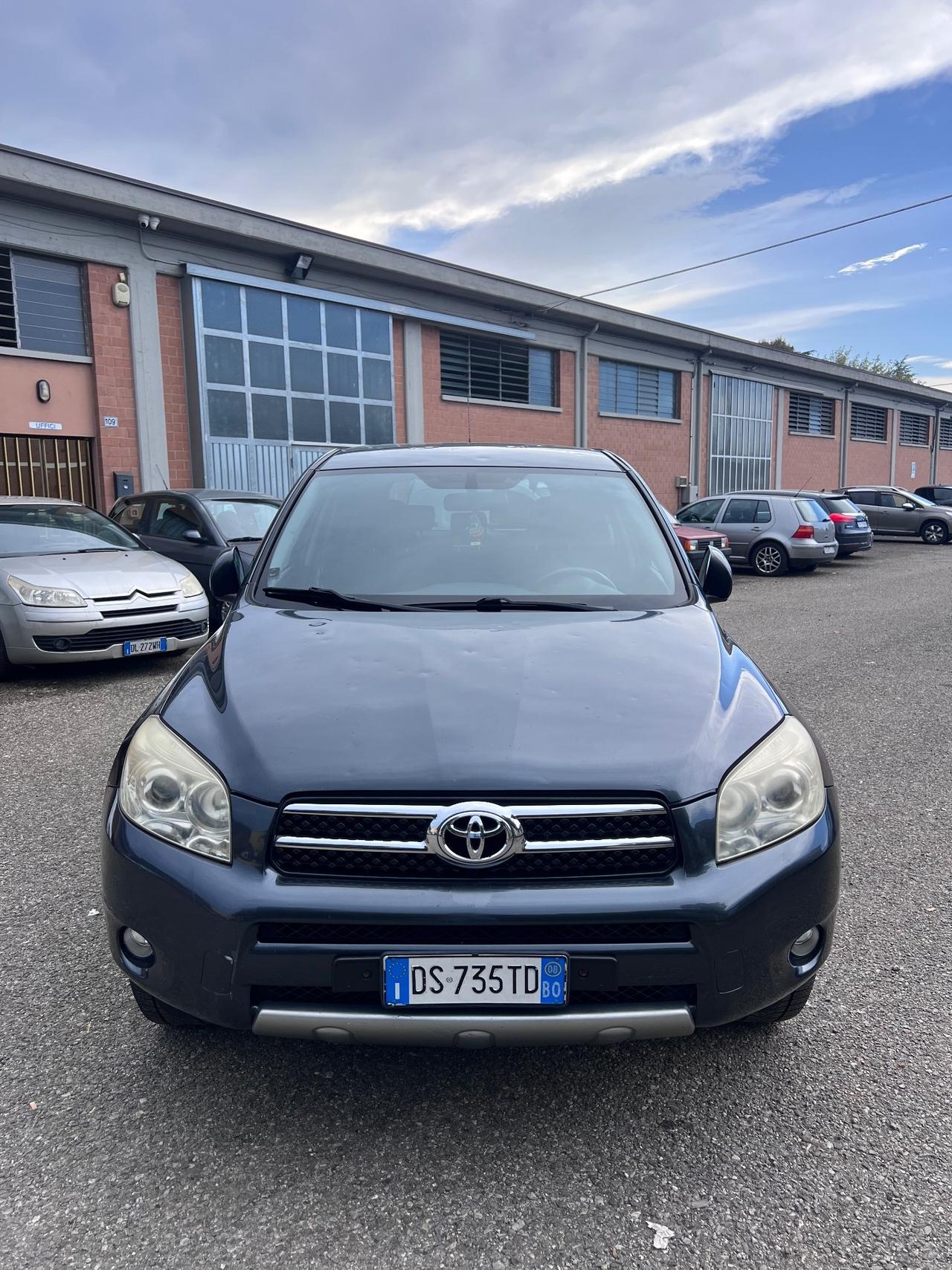 Toyota RAV 4 RAV4 2.2 D-4D 136 CV DPF Sol