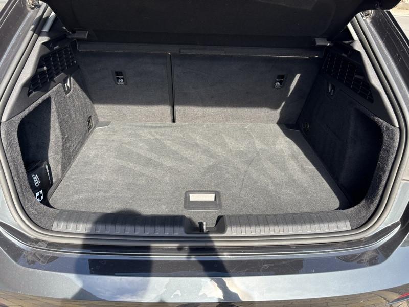 Audi A3 Sportback 30 2.0 tdi Business LED-NAVI-16"