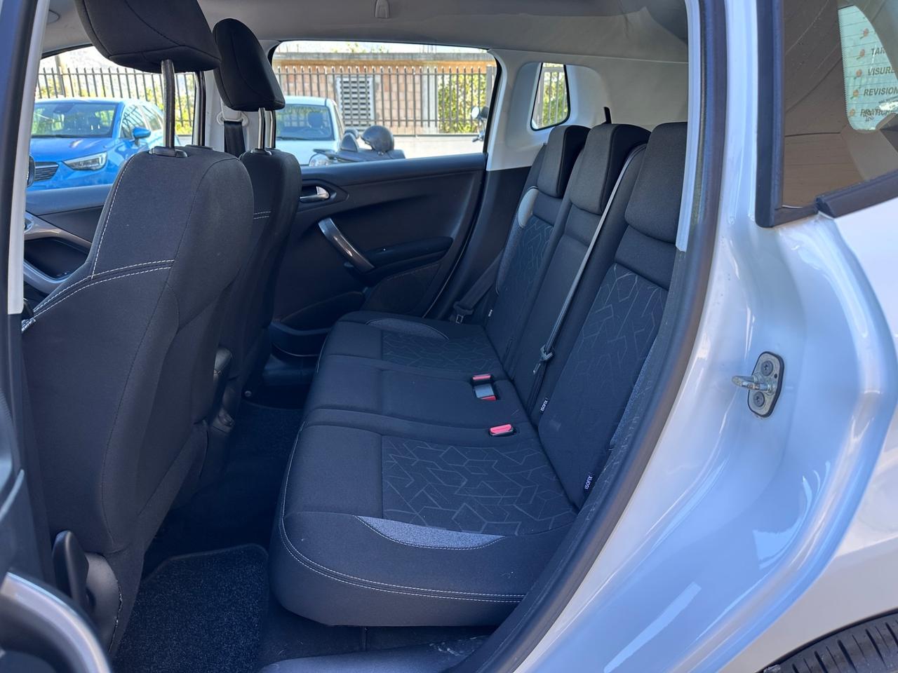 Peugeot 2008 PureTech 82 Allure