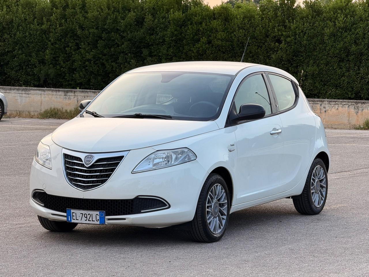 Lancia Ypsilon GARANZIA 12 MESI