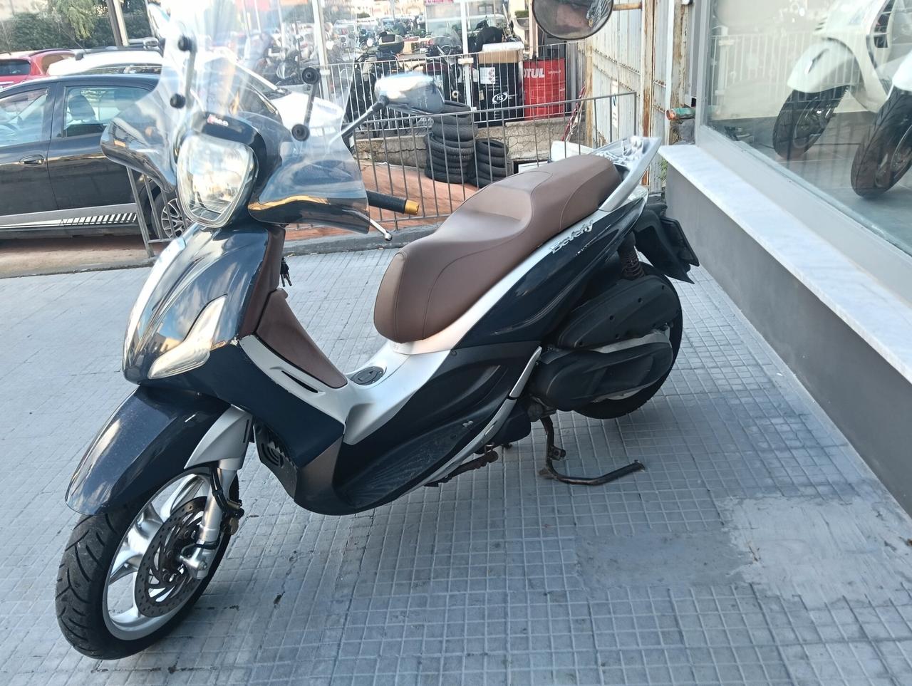 Piaggio Beverly 350 ABS ASR anno: 2020