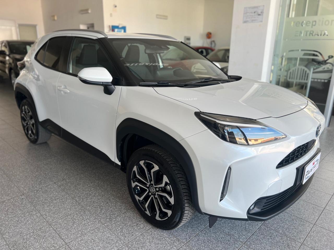 Toyota Yaris Cross 1.5h Trend fwd 116cv e-cvt NAVI/LED/17; PERFETTA!!