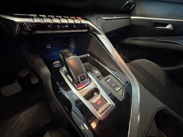 Peugeot 3008 II 1.5 bluehdi Active Business s&s 130cv eat8