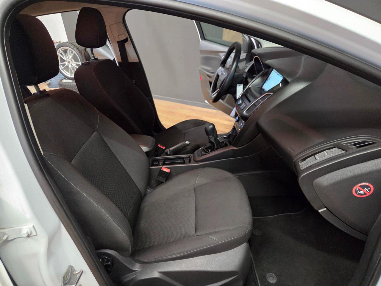 Ford Focus 5 Porte Focus 5p 1.6 Titanium Gpl 120cv