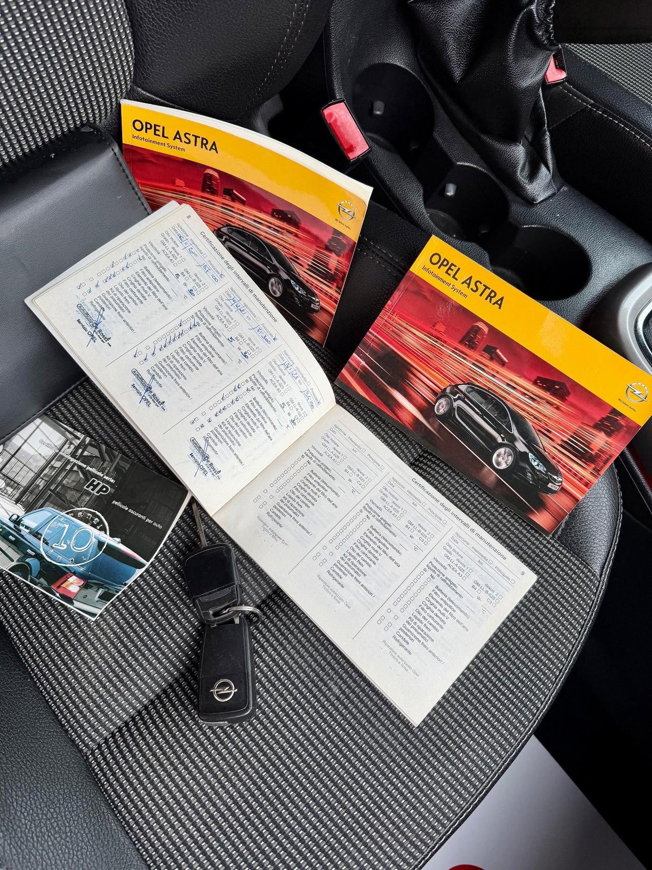 Opel Astra 2012 1.7 CDTI 125CV Sports Tourer Cosmo ! ! !