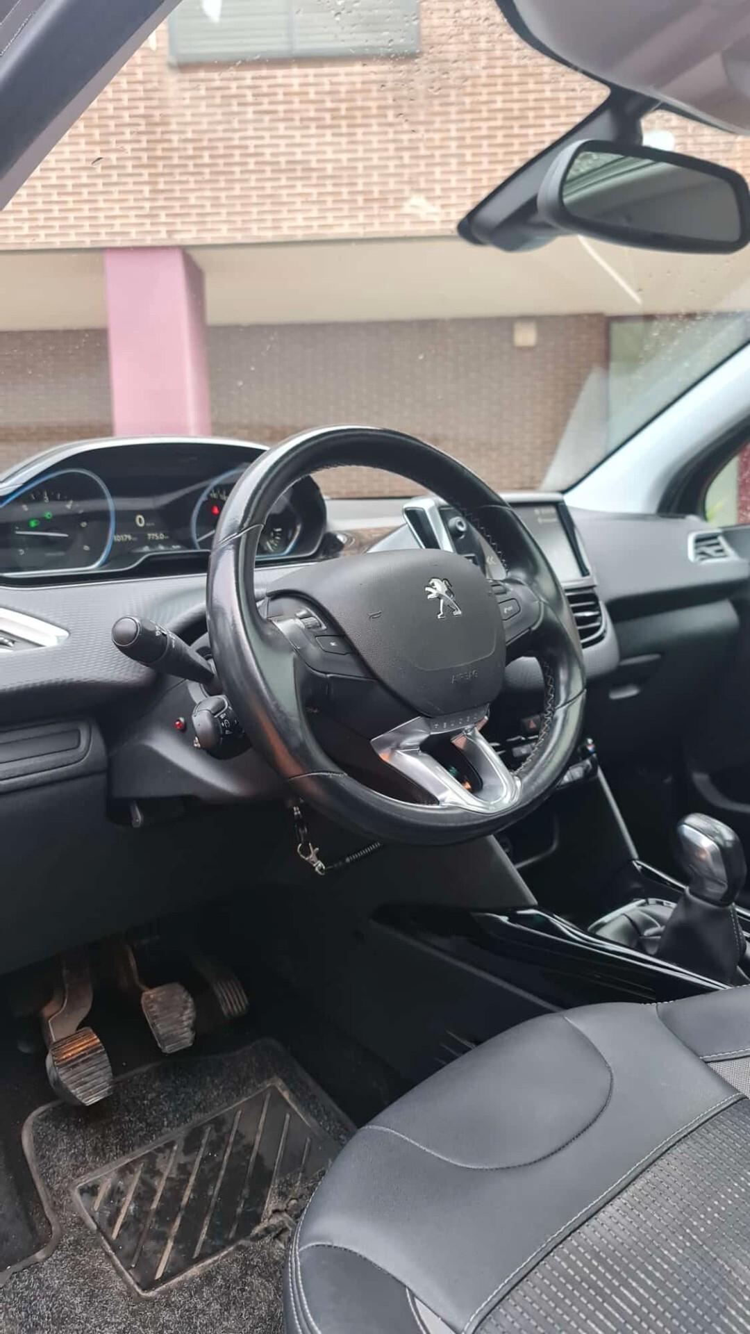 Peugeot 2008 Peugeot 2008 2008 1.6 bluehdi Allure 100cv TETTO CIEL PANORAMICO