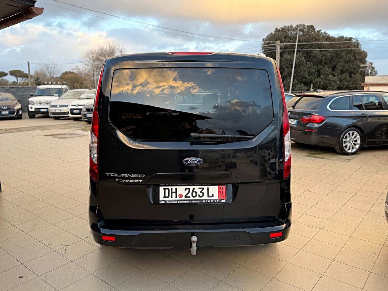 Ford Tourneo Connect 1.5 TDCi 120 CV Powershift Titanium