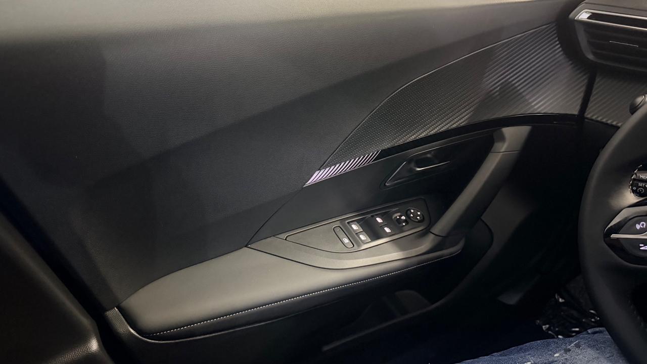 Peugeot 2008 Hybrid 110 e-DCS6 Allure