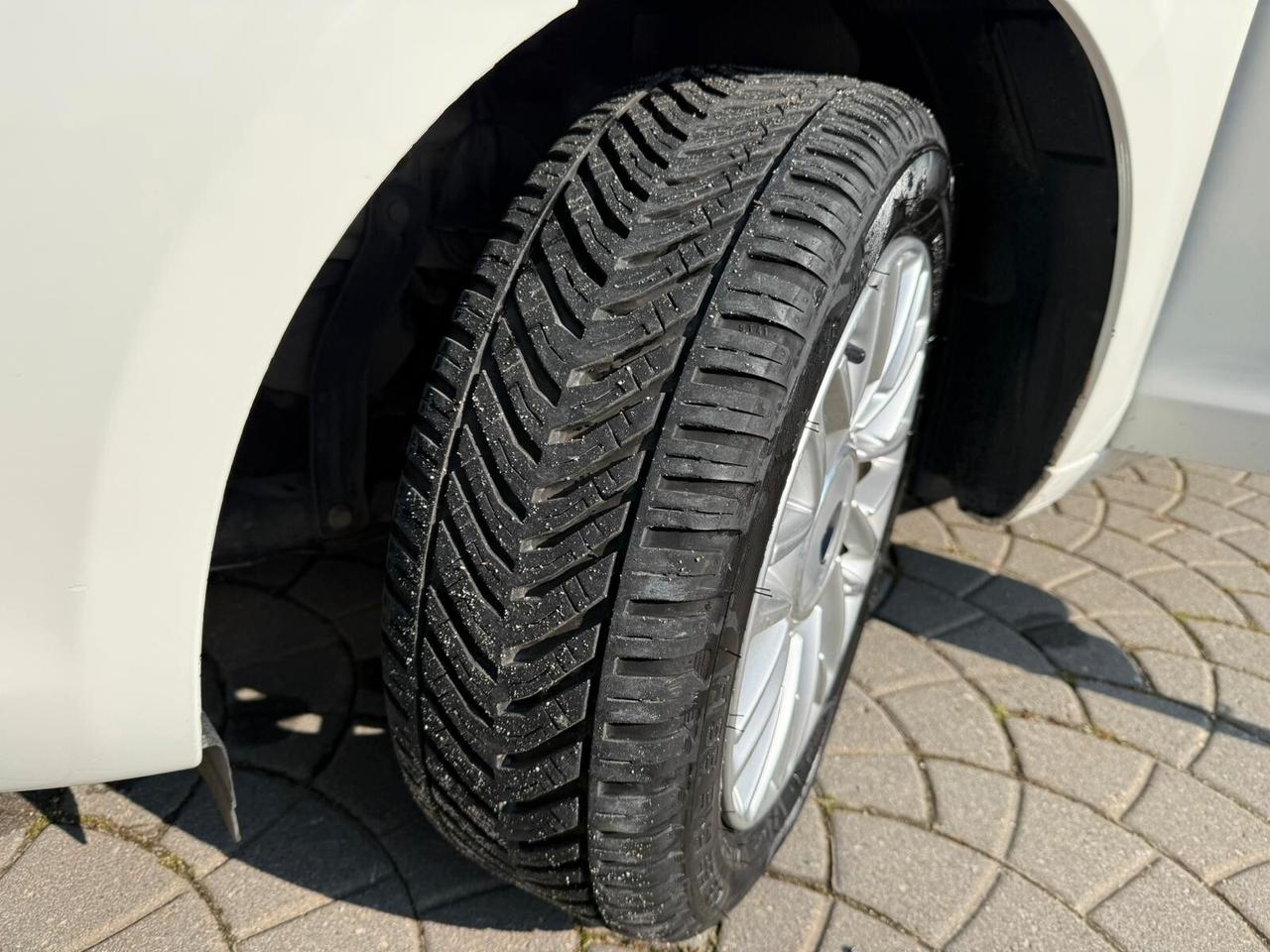 Lancia Ypsilon 1.2 69 CV 5 porte