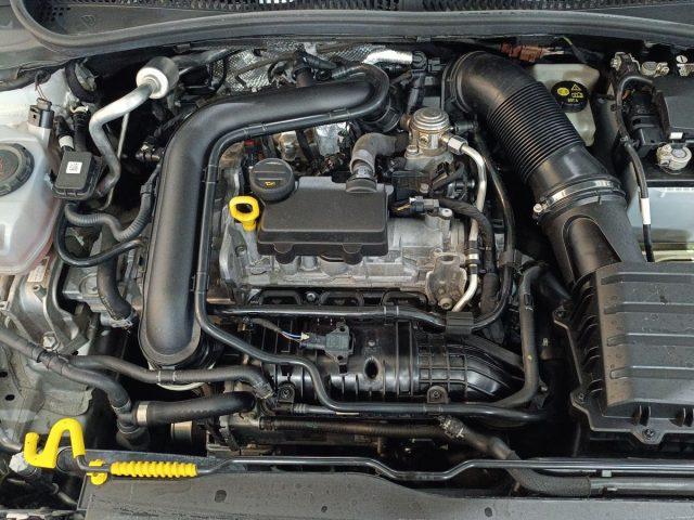 VOLKSWAGEN Polo 1.0 TSI R-Line