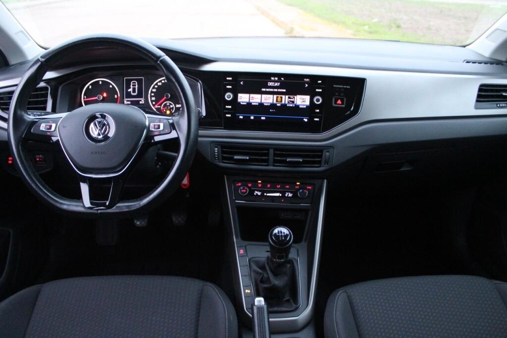 Volkswagen Polo 1.6 tdi 95cv *SOLI 42.000 KM *Carplay