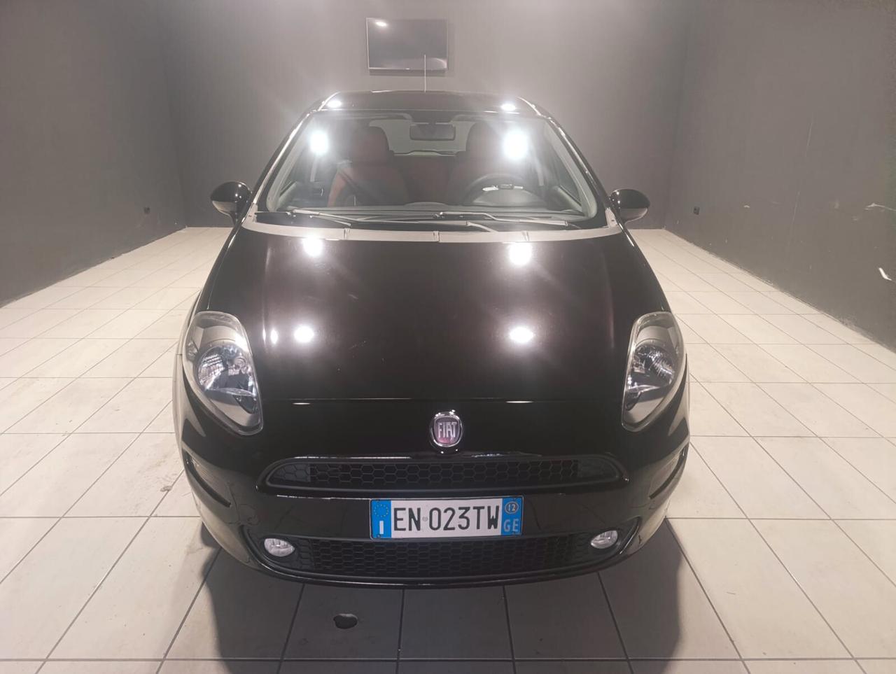 Fiat Grande Punto del 2012 benzina 120.000 km