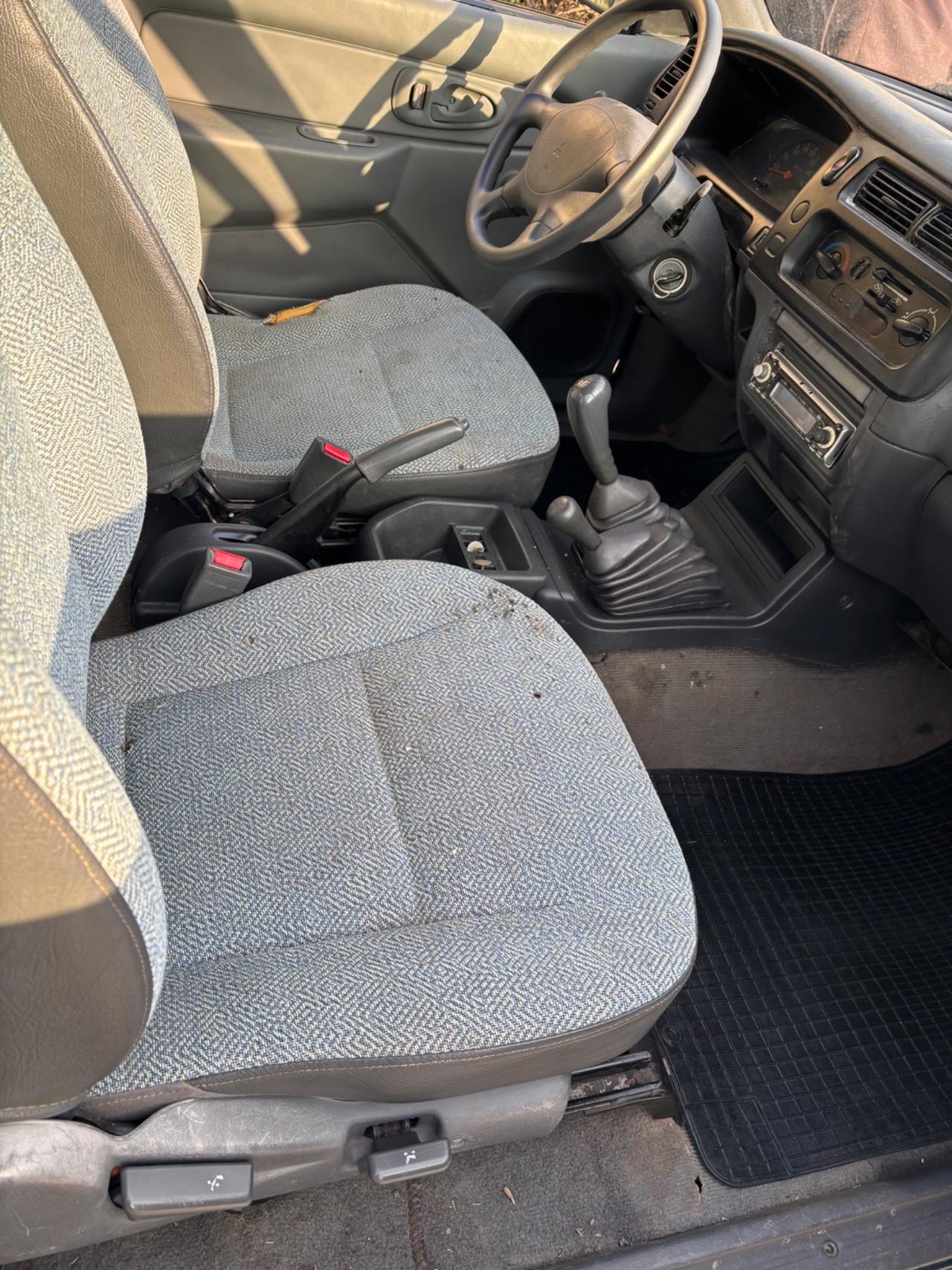 Mitsubishi L200 2.5 TDI 4WD Club Cab