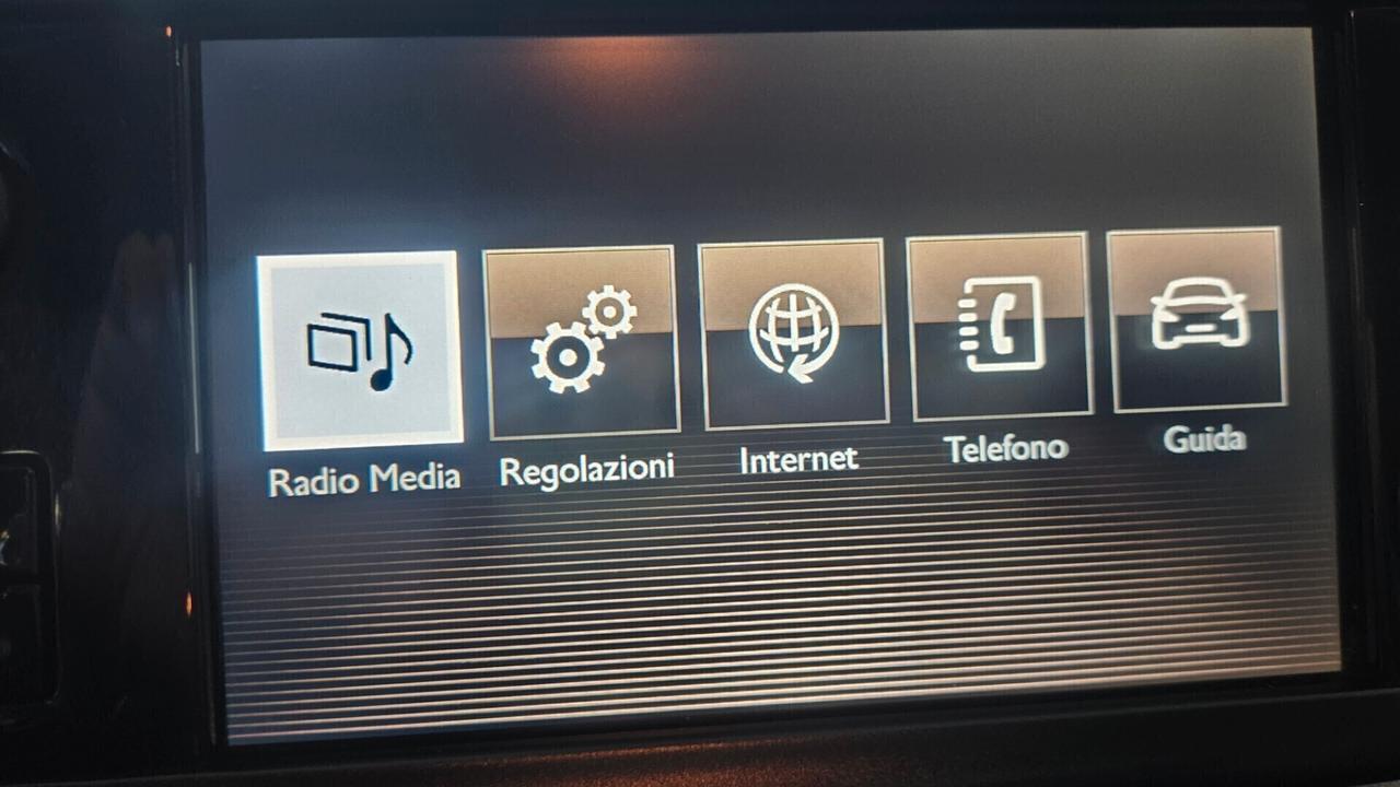 Peugeot 2008 1.6 e-HDi 92 CV Stop&Start Urban Cross