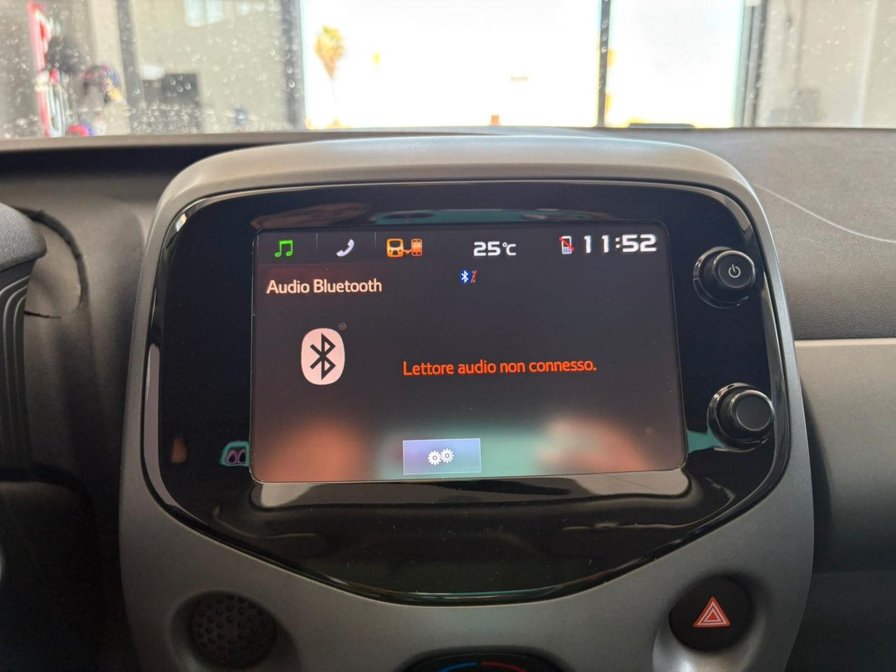 Toyota Aygo Connect 1.0 VVT-i 72 CV 5 porte x-play