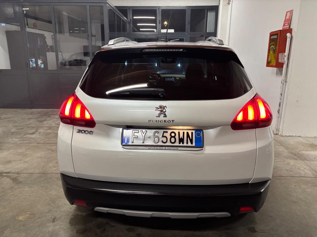 Peugeot 2008 1.2 B / GPL 2029 OK NEOPATENTATI Allure