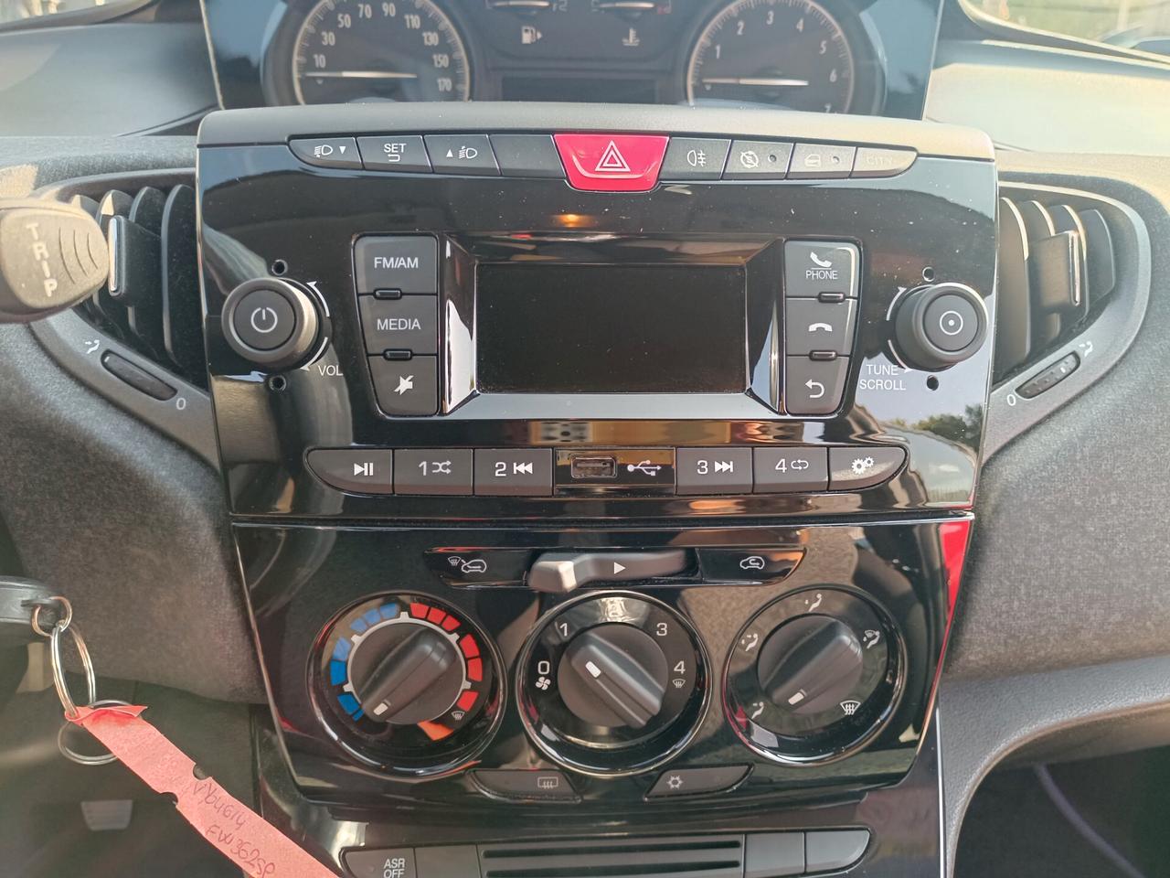 Lancia Ypsilon 1.2 69 CV 5 porte Elefantino Blu