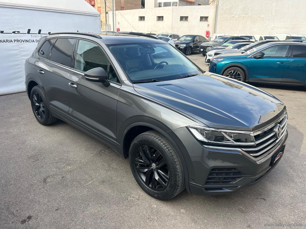 VOLKSWAGEN Touareg 3.0 TDI Advanced
