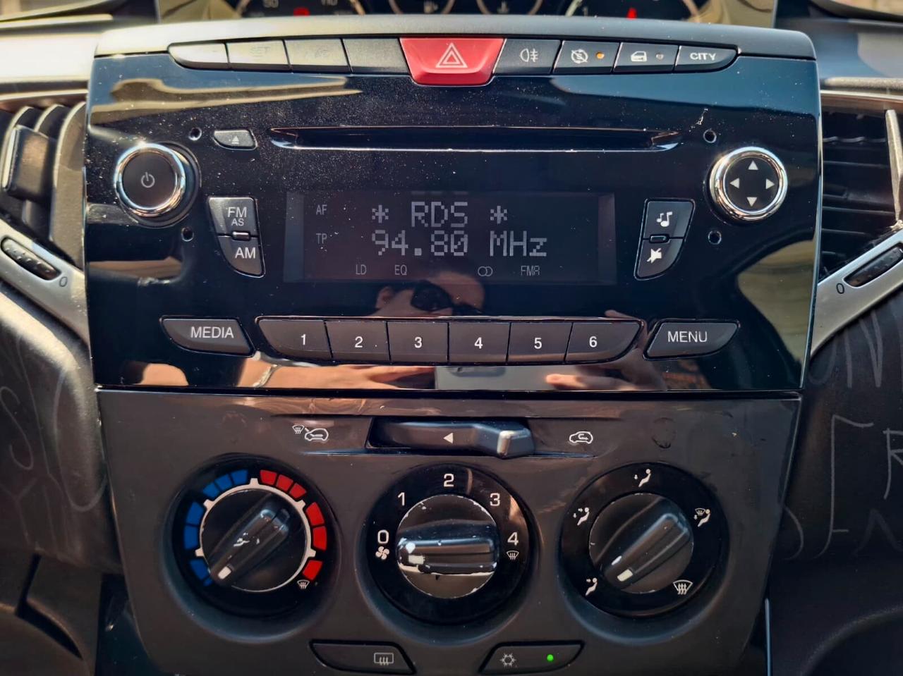 Lancia Ypsilon 1.3 MJT 95cv Elefantino 2014