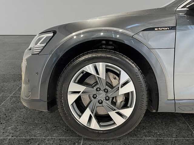 Audi e-tron 313CV (Batt.71kWh) Autom. quattro S-line